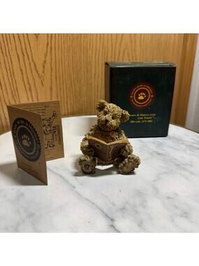 Boyds Bears teddy bear